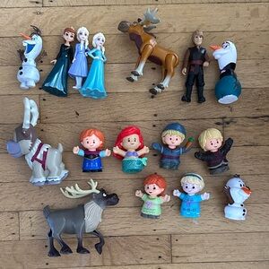 Little People Frozen set (+ some extra toys)